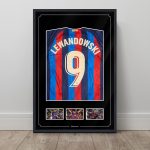 Marco moderno para camiseta